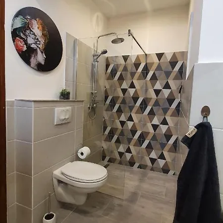 Tisza White House 4*