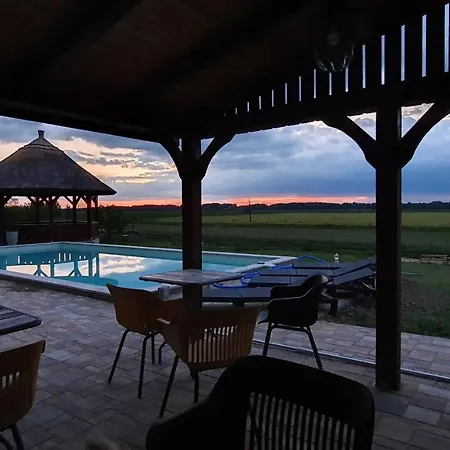Tisza White House