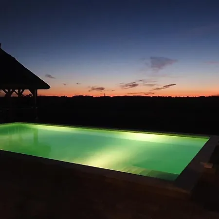 Bed & Breakfast Tisza White House *