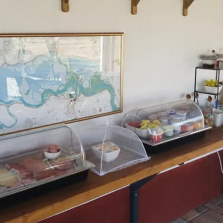 Bed & Breakfast Tisza White House