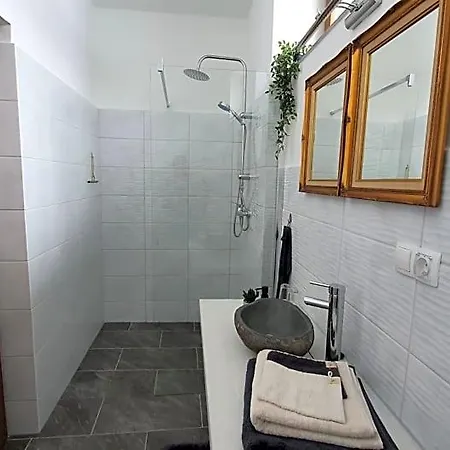 Tisza White House Bed and breakfast