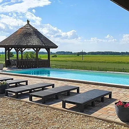 Tisza White House Bed and breakfast Tiszaszolos