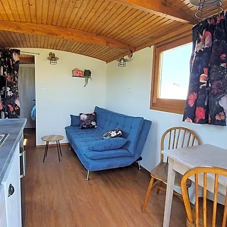 Tisza White House Bed and breakfast