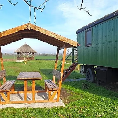 Tisza White House 4* Tiszaszolos