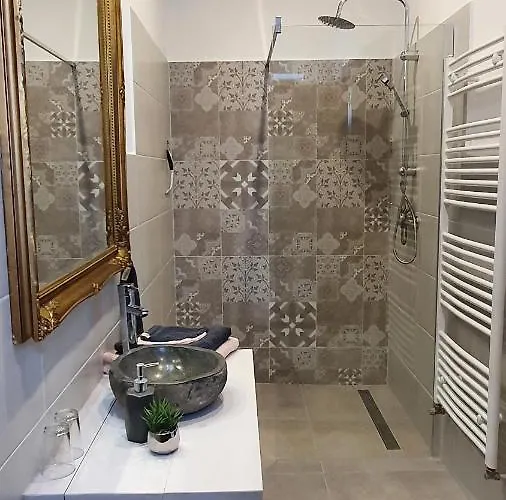 Bed & Breakfast Tisza White House Tiszaszolos