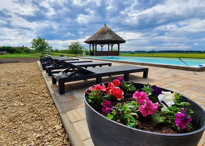 Tisza White House